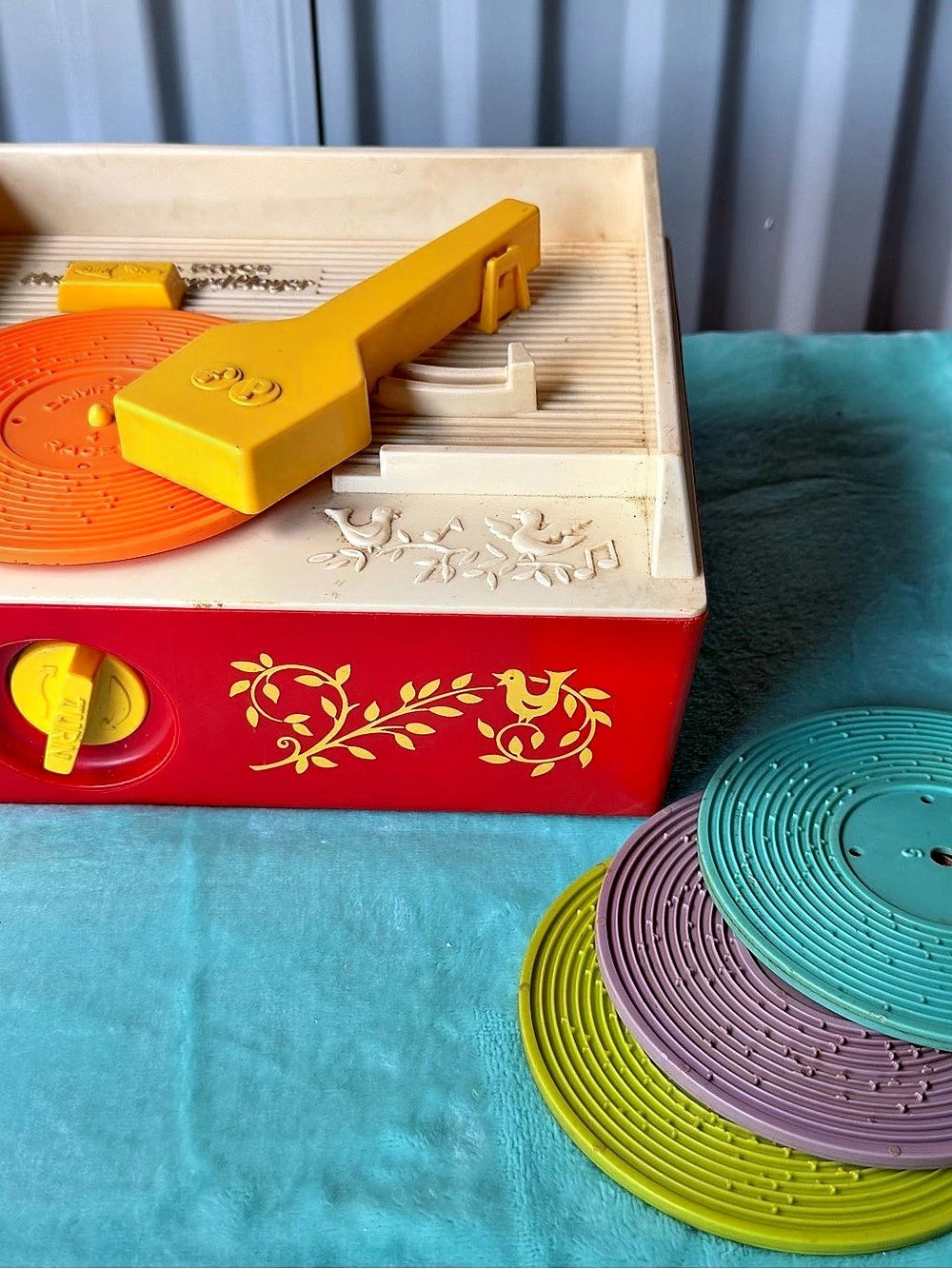 VTG 1971 Fisher Price Music Box Record Player #995 Complete w/4 Records Works!